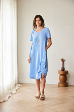 Load image into Gallery viewer, PERUZZI <BR>
Raised Hem Linen Dress <BR>
Blue <BR>
