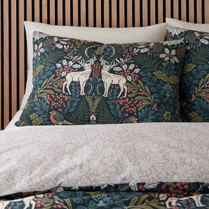 CATHERINE LANSFIELD <BR>
Magestic Stag Duvet Cover Set <BR>
Green Multi <BR>