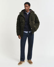 Load image into Gallery viewer, GANT &lt;BR&gt;
Sacker Rib Half-Zip Sweatshirt &lt;BR&gt;
Navy or Wine available &lt;BR&gt;
