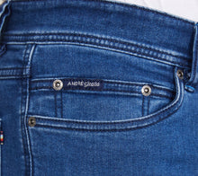 Load image into Gallery viewer, ANDRE &lt;BR&gt;
Sanchez jeans &lt;BR&gt;
Mid-blue, Worn &lt;BR&gt;
