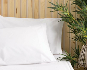 BELLEDORM<BR>
200TC Poly Cotton Percale<BR>
Ivory or White<BR>