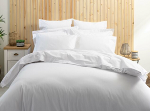 BELLEDORM<BR>
200TC Poly Cotton Percale<BR>
Ivory or White<BR>