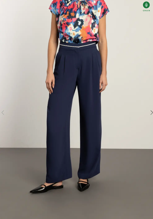 MORE AND MORE<BR>
Wide Trousers<BR>
Estate Blue<BR>