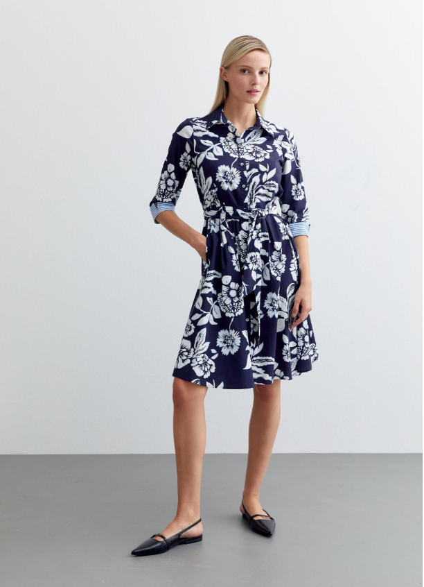 MORE AND MORE<BR>
Shirt Dress<BR>
Navy/White<BR>