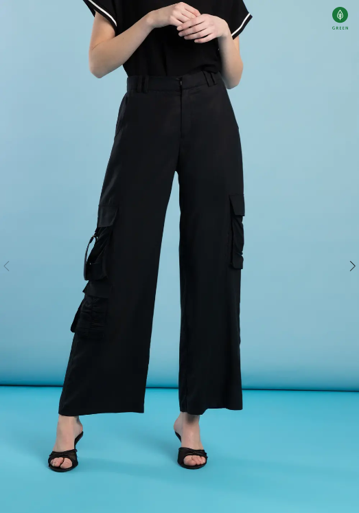MORE AND MORE<BR>
Wide Cargo Trouser<BR>
Black<BR>