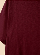 Load image into Gallery viewer, WHITE STUFF&lt;BR&gt;
Abersoch T-Shirt&lt;BR&gt;
Purple&lt;BR&gt;
