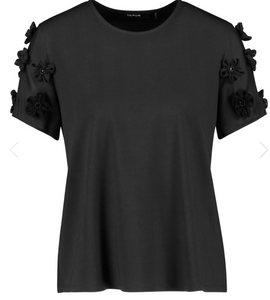 TAIFUN<BR>
T-Shirt wiht Floral Decoration<BR>
Black/110<BR>