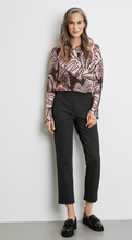 Load image into Gallery viewer, GERRY WEBER&lt;BR&gt;
7/8 trousers KIRSTY City Style Trousers with Piped Pockets&lt;BR&gt;
Black&lt;BR&gt;
