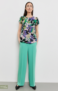 GERRY WEBER<BR>
Blouse Shirt with Floral Design<BR>
305<BR>
