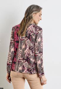 GERRY WEBER<BR>
Long Sleeve Top with Tropical Print<BR>
Black/Latte<BR>