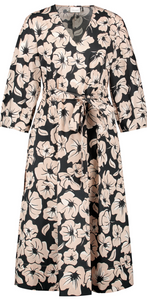 GERRY WEBER<BR>
A Line Dress with Waist Band<BR>
Black/Cream<BR>