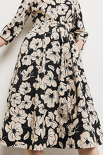 Load image into Gallery viewer, GERRY WEBER&lt;BR&gt;
A Line Dress with Waist Band&lt;BR&gt;
Black/Cream&lt;BR&gt;
