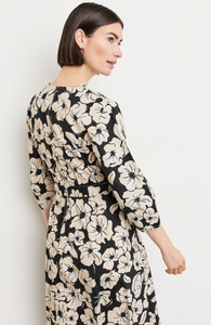 GERRY WEBER<BR>
A Line Dress with Waist Band<BR>
Black/Cream<BR>