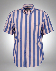 GANT<BR>
Regular Fit Short Sleeve Shirt<BR>
614<BR>