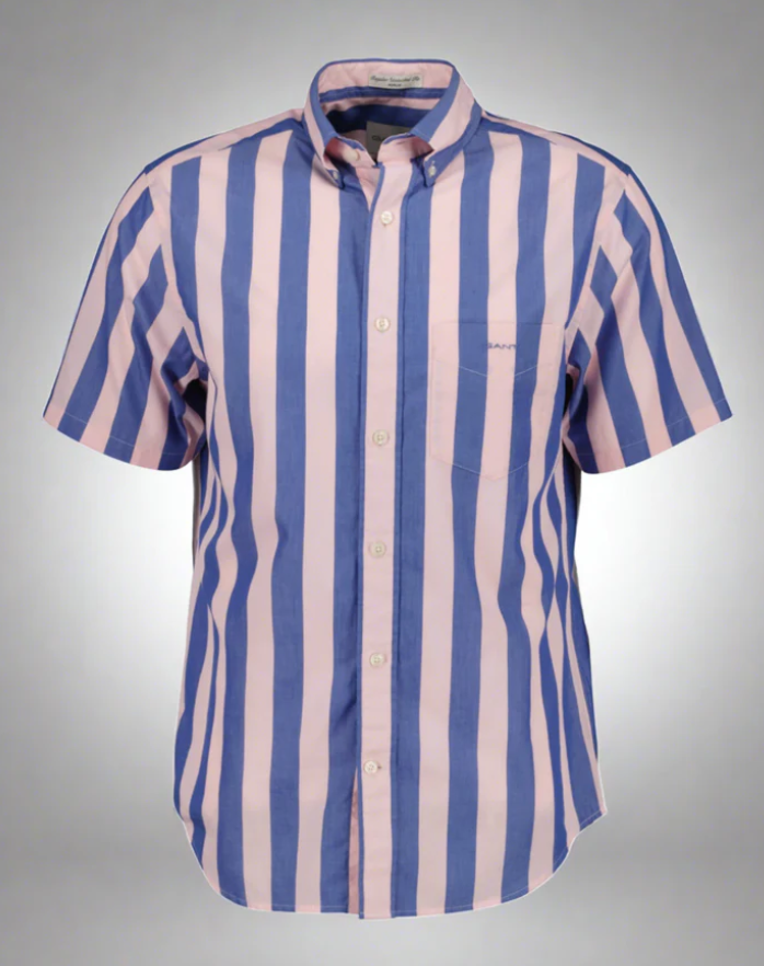 GANT<BR>
Regular Fit Short Sleeve Shirt<BR>
614<BR>