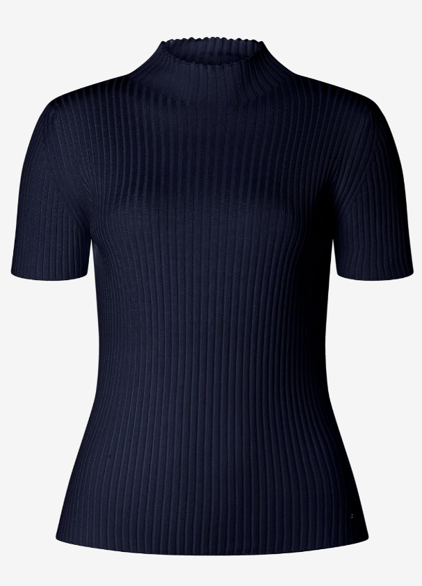 MORE AND MORE<BR>
Ribbed Turtleneck Knit Sweater<BR>
Navy<BR>