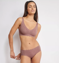 Load image into Gallery viewer, TRIUMPH&lt;BR&gt;
Sloggi Zero Feel Bliss Hipster&lt;BR&gt;
Black, Cacao&lt;BR&gt;
