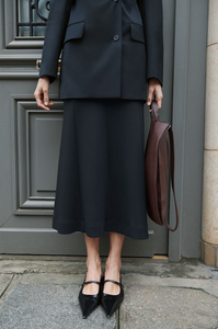 INWEAR<BR>
Cocent Skirt<BR>
Black<BR>