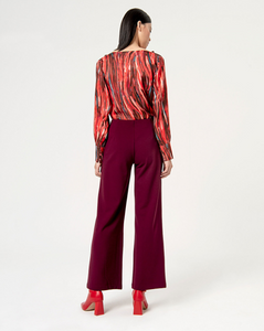SURKANA<BR>
High Waist Straight Cropped Trousers<BR>
Maroon/Purple<BR>