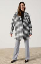 Load image into Gallery viewer, GERRY WEBER&lt;BR&gt;
Open Knitted Coat&lt;BR&gt;
Black/White&lt;BR&gt;
