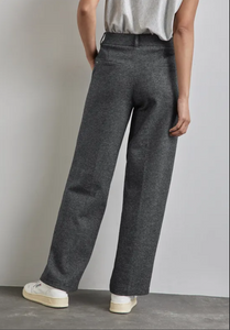 STREET ONE<BR>
Inch Herringbone Trousers<BR>
Herringbone<BR>