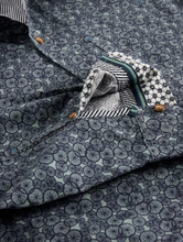 Load image into Gallery viewer, WHITE STUFF&lt;BR&gt;
Bike Tires Shirt&lt;BR&gt;
Printed Navy&lt;BR&gt;
