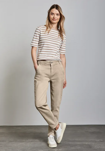 STREET ONE<BR>
Jeans in Casual Fit<BR>
Beige<BR>