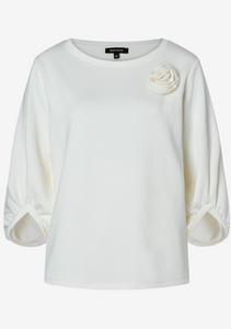 MORE AND MORE<BR>
SweatShirt with Flower<BR>
Cream<BR>