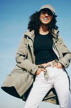 Load image into Gallery viewer, DISTRICT&lt;BR&gt;
Tide Outer Jacket&lt;BR&gt;
Olive&lt;BR&gt;
