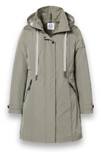 Load image into Gallery viewer, DISTRICT&lt;BR&gt;
Tide Outer Jacket&lt;BR&gt;
Olive&lt;BR&gt;
