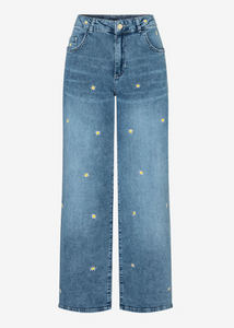 MORE AND MORE<BR>
Embroidered Jeans<BR>
Denim<BR>