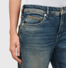 Load image into Gallery viewer, MAC JEANS&lt;BR&gt;
Straight Jeans with Green Tint&lt;BR&gt;
Denim &lt;BR&gt;
