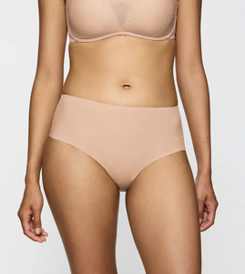 TRIUMPH<BR>
Smart Invisible Maxi Brief<BR>
Black, Skin, Mauve<BR>