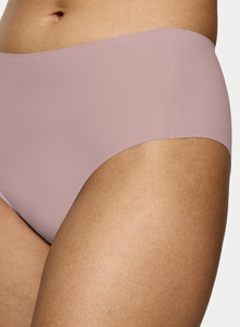TRIUMPH<BR>
Smart Invisible Maxi Brief<BR>
Black, Skin, Mauve<BR>