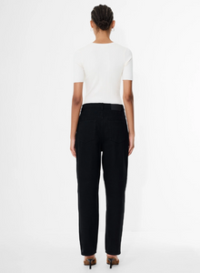 FRENCH CONNECTION<BR>
Lorel Barrel Jeans<BR>
Black<BR>