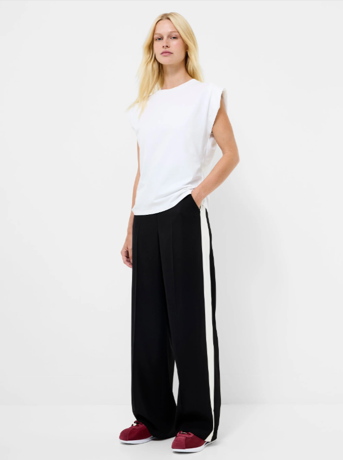 FRENCH CONNECTION<BR>
Vinnie Tailored Trousers<BR>
Black/Cream<BR>