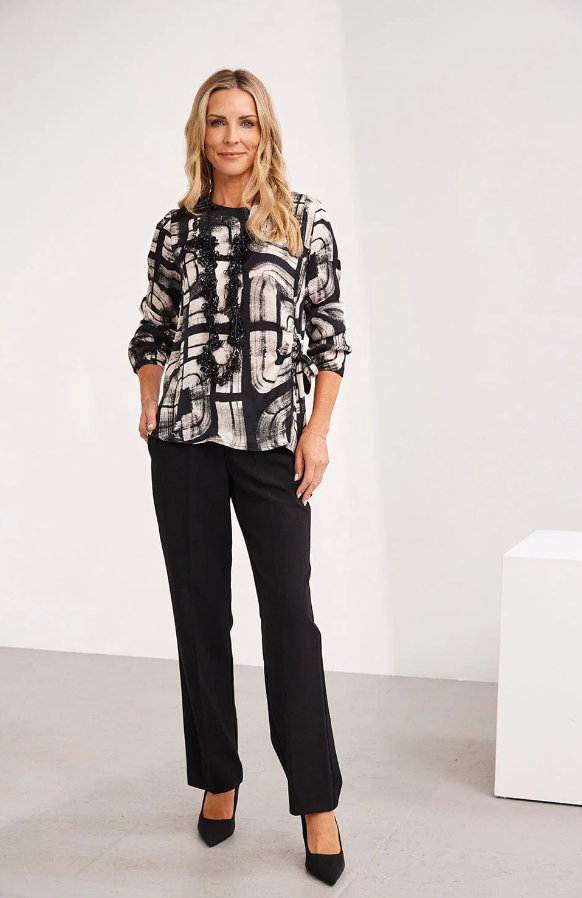 PERUZZI<BR>
Classic Trousers<BR>
Black<BR>