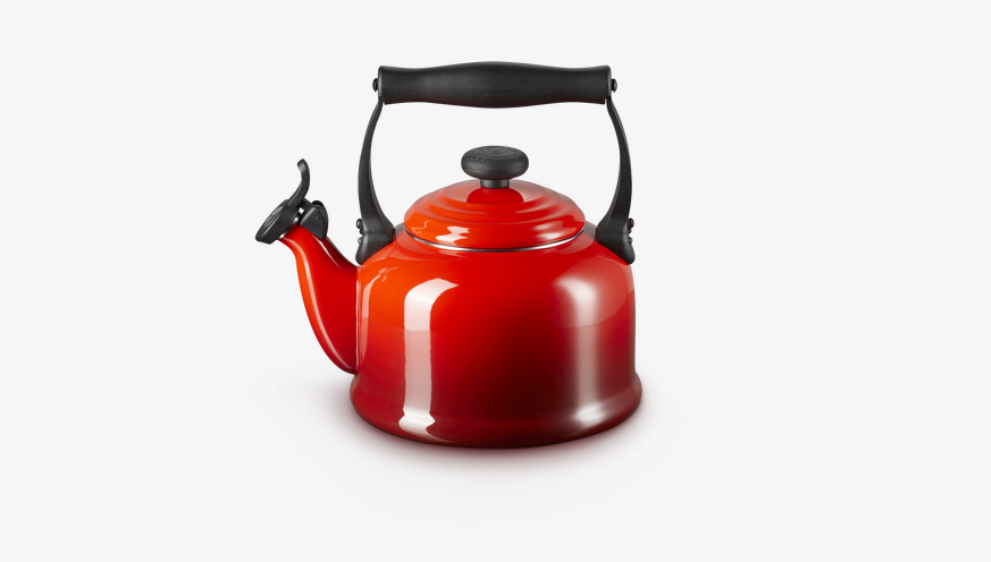 LE CREUSET<BR>
Traditional Kettle<BR>
Cerise<BR>