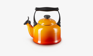 LE CREUSET<BR>
Traditional Kettle<BR>
Volcanic<BR>