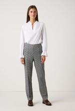 Load image into Gallery viewer, MORE AND MORE&lt;BR&gt;
Cotton Blouse&lt;BR&gt;
White&lt;BR&gt;
