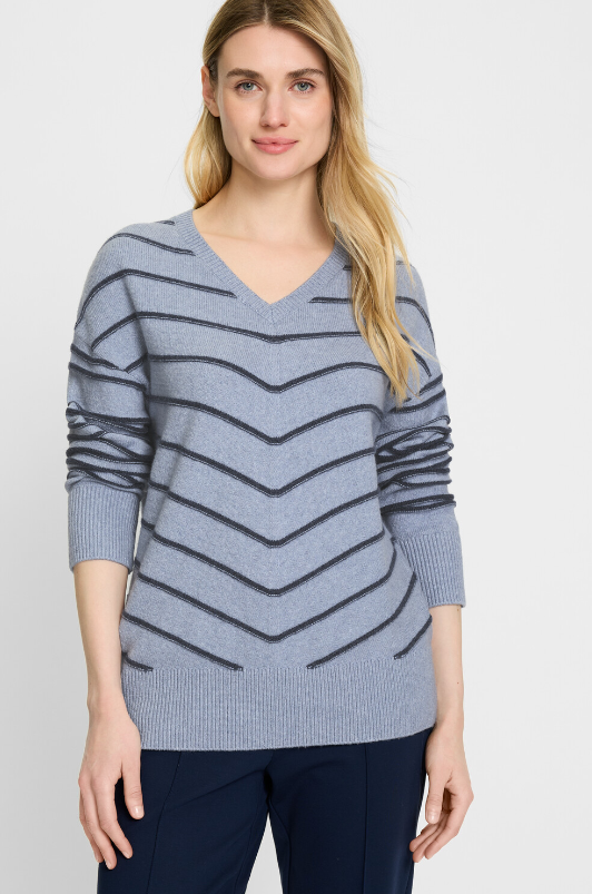 OLSEN<BR>
V- neck Knit Jumper<BR>
Blue<BR>