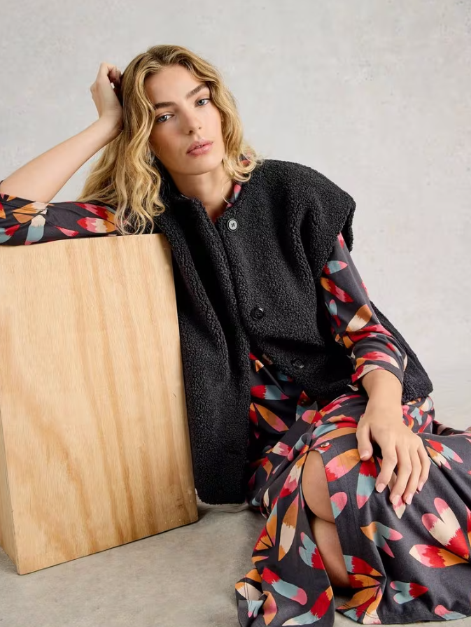 WHITE STUFF<BR>
Borg Fleece Gilet<BR>
Charcoal<BR>