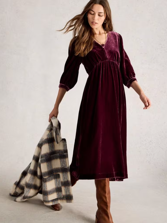 WHITE STUFF<BR>
Lucy Velvet Dress<BR>
Dark Plum<BR>