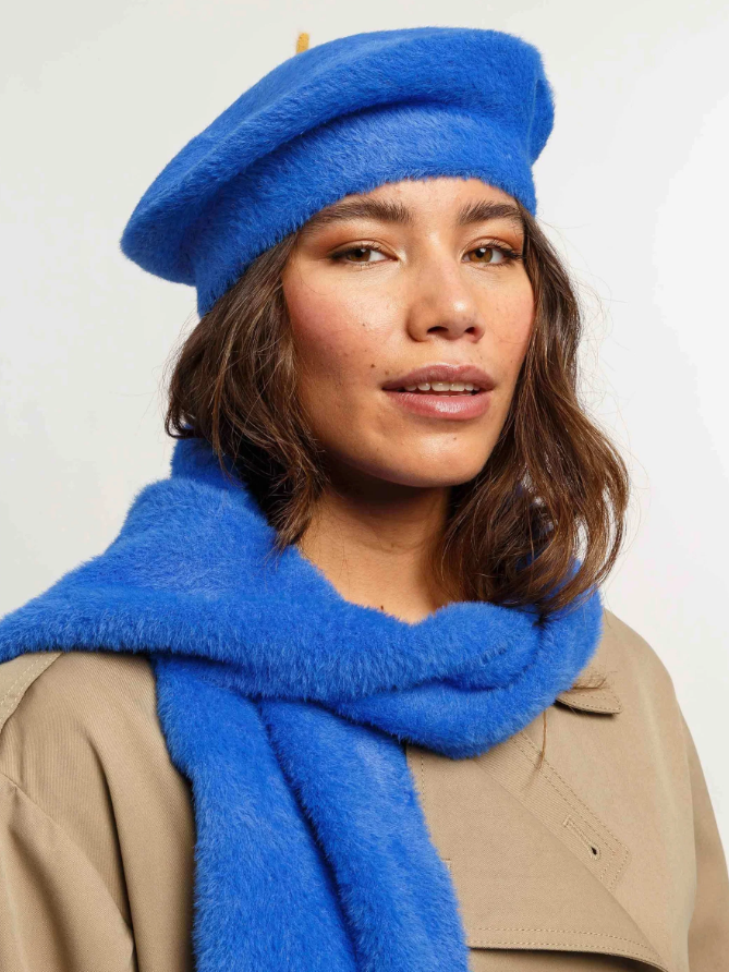 FRAAS<BR>
Cosy Cashmink Beret with Contrasting Top<BR>
Black, Blue<BR>