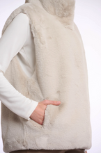Load image into Gallery viewer, RINO AND PELLE&lt;BR&gt;
Lison Fur Gillet&lt;BR&gt;
Birch&lt;BR&gt;
