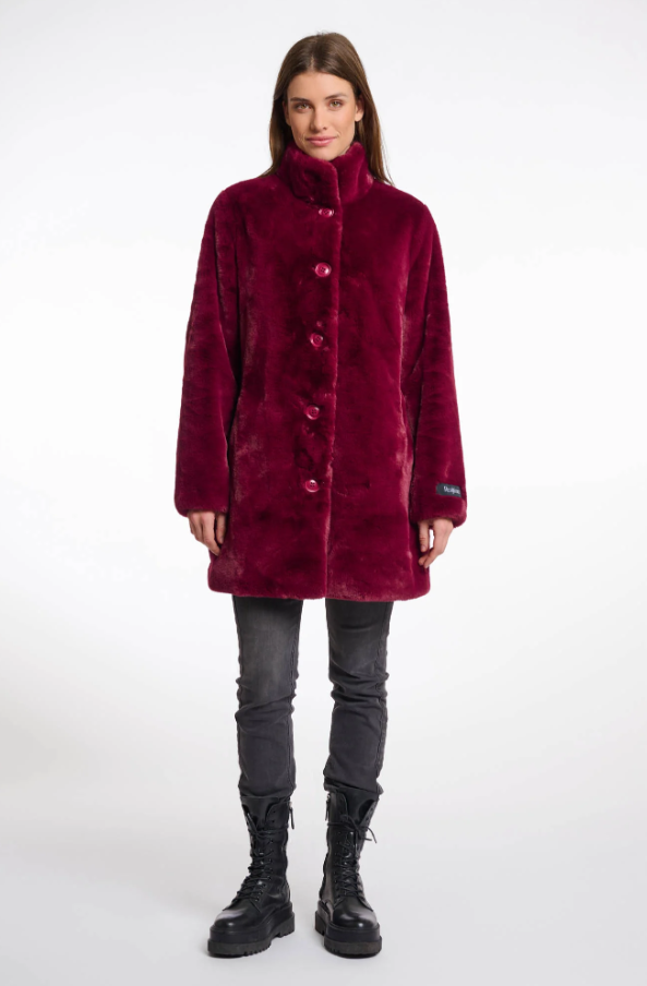 RINO AND PELLE<BR>
Nonna Fur Jacket<BR>
Burgundy<BR>