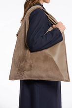 Load image into Gallery viewer, RINO AND PELLE&lt;BR&gt;
Soraya Faux Fur Bag&lt;BR&gt;
Toffee&lt;BR&gt;
