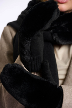Load image into Gallery viewer, RINO AND PELLE&lt;BR&gt;
Oxo Faux Fur Gloves&lt;BR&gt;
Black, Green&lt;BR&gt;
