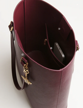 Load image into Gallery viewer, ALICE WHEELER<BR>
Marlow Tote<BR>
Berry<BR>
