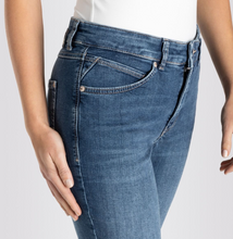 Load image into Gallery viewer, MAC JEANS<BR>
Melanie Straight Jeans<BR>
Blue<BR>
